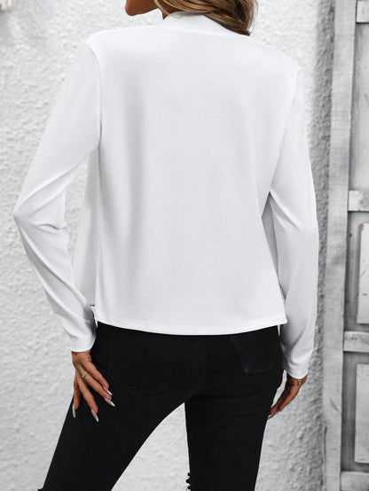 A Solid-colored Long-sleeved Coat For Ladies