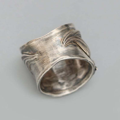 Fashion Goth Lily Flower Ring