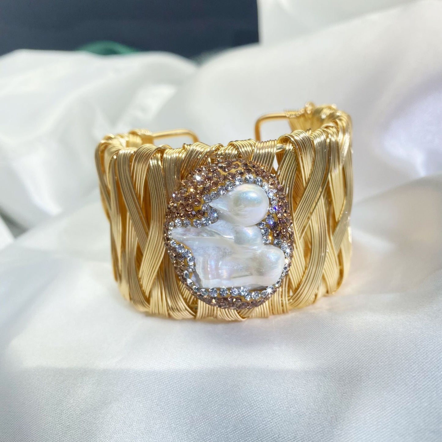 Natural Light Design Luxury Baroque Bracelet