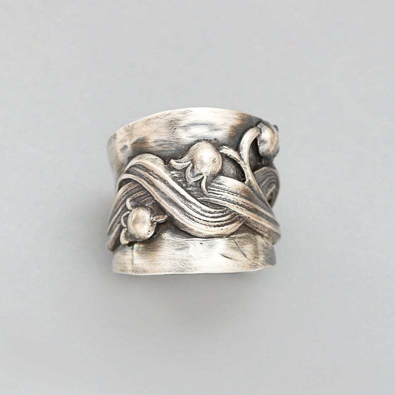 Fashion Goth Lily Flower Ring