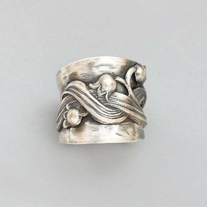 Fashion Goth Lily Flower Ring